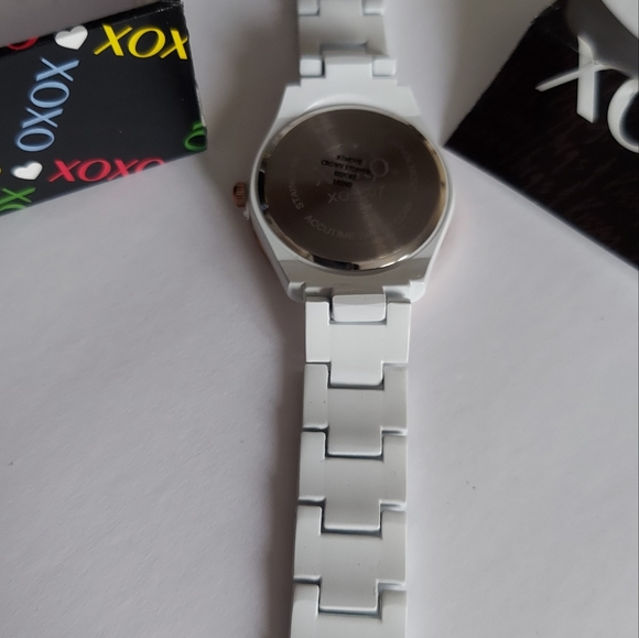 XOXO Womens Watch, Rhinestone watch, Quartz watch, Rose-tone watch - Picture 8 of 12